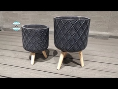 Элегантный плантатор из глиняного волокна с резной отделкой