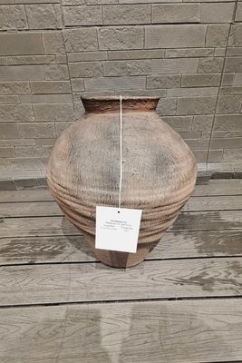 Купить Стильный современный кашпо из фибробетона с морозостойкими свойствами и текстурированной поверхностью online manufacture